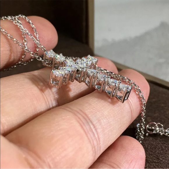 New 925 Silver Beautiful Cross Diamond Necklace - Picture 3 of 4